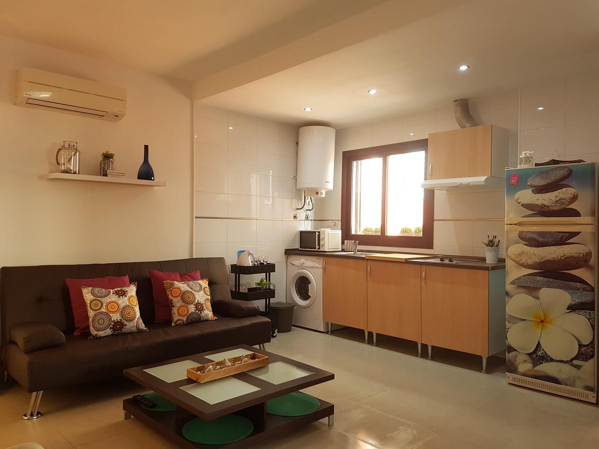 Toctoc Pedregalejo Beach Apartment Малага Экстерьер фото